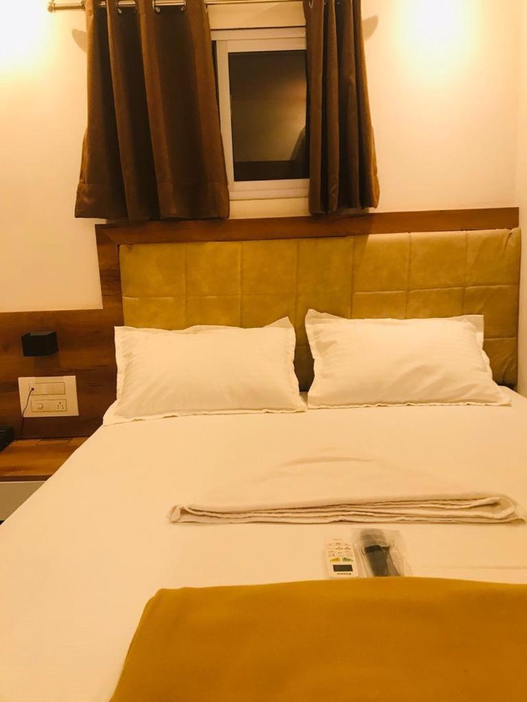 Hotel Kishan Lodging & Boarding - Mumbai — Photos 3